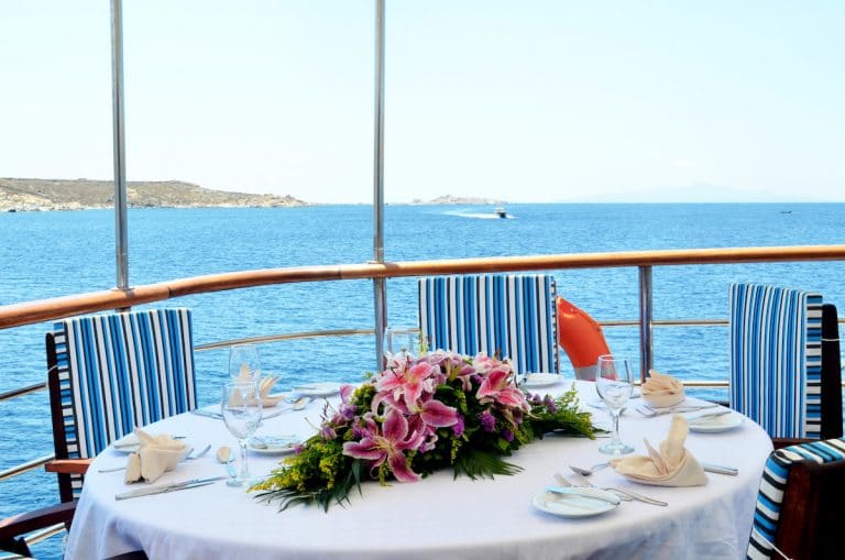 Outdoor_Dining_Callisto-768x509-1.jpg